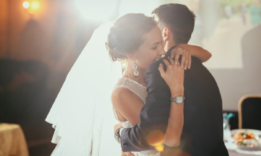 8 Tips to Help You Pick Perfect Music for Your Wedding