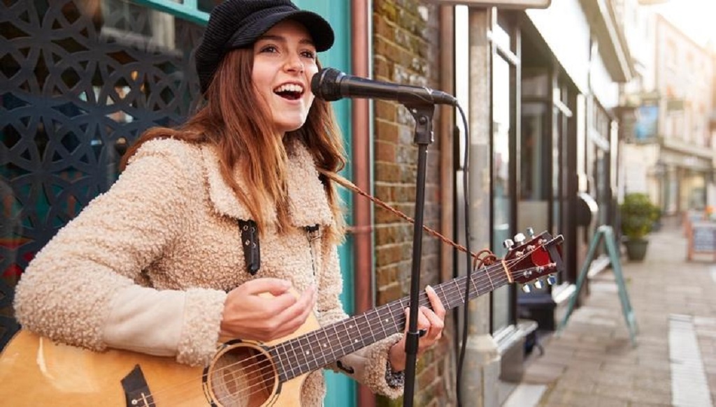 What gear do buskers need to start